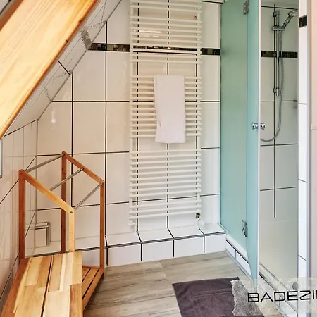 Mit Balkon In Zentraler Und Ruhiger Lage Apartment Busum