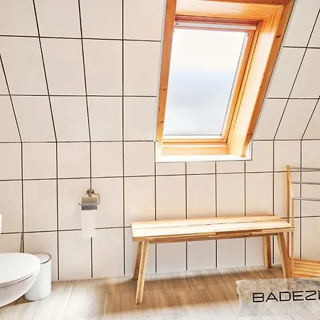 Mit Balkon In Zentraler Und Ruhiger Lage *