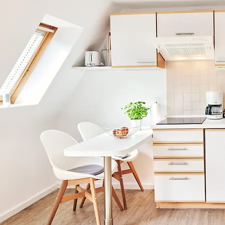 Apartment Mit Balkon In Zentraler Und Ruhiger Lage Busum